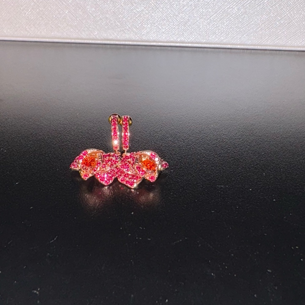Kate Spade Scarlet Blooms Rose Huggies NWOT - Picture 4 of 14